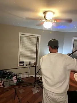 Snapshot of MnM4ever chatting on November 2025 03:05:02 AM MnM4ever online show from November 2025 03:05:02 AM