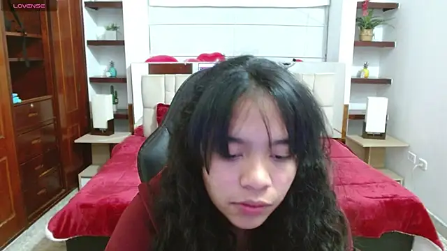 laureentt  online show from February 2025 09:31:01 AM