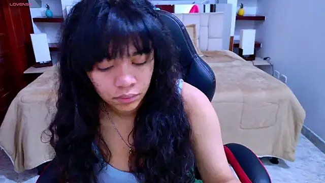 laureentt  online show from October 2025 03:06:02 AM