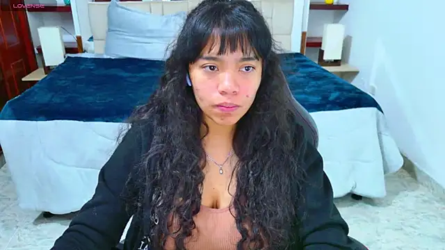 laureentt  online show from October 2025 03:07:02 AM