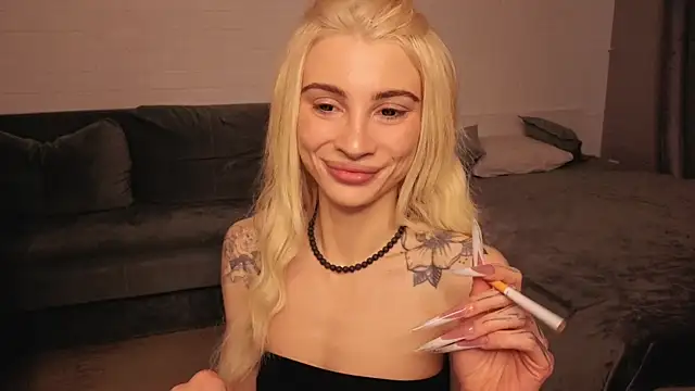 Snapshot of Ashley-Urban chatting on October 2025 06:14:02 AM Ashley-Urban online show from October 2025 06:14:02 AM