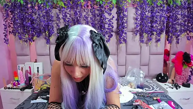 Bich Anal  online show from February 2025 06:05:01 PM