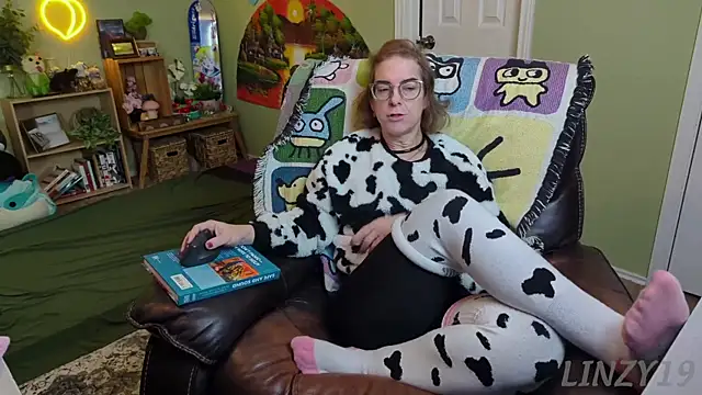 Linzy 19 online show from February 2025 03:26:01 PM