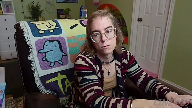 Linzy 19 online show from February 2025 06:37:01 PM