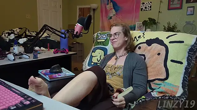 Linzy 19 online show from March 2025 03:02:02 AM