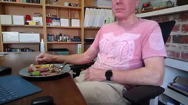 Snapshot of jiggy77777 chatting on October 2025 02:01:02 AM jiggy77777 online show from October 2025 02:01:02 AM