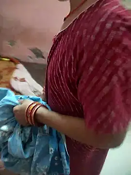 Snapshot of COUPLLE_VILLAGE chatting on October 2025 02:23:02 AM COUPLLE VILLAGE online show from October 2025 02:23:02 AM