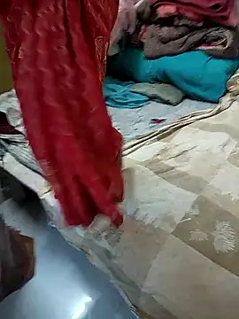 Snapshot of COUPLLE_VILLAGE chatting on December 2025 02:53:01 AM COUPLLE VILLAGE online show from December 2025 02:53:01 AM