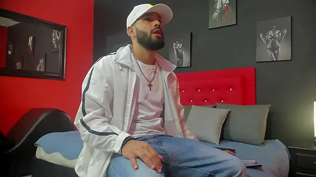 Thiagogomez online show from September 2025 12:20:01 PM