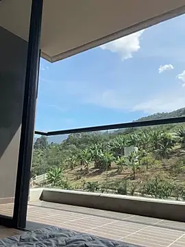 Snapshot of Helenbronwx chatting on January 2025 07:01:02 PM Helenbronwx online show from January 2025 07:01:02 PM