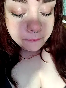 Snapshot of persefone97 chatting on February 2025 06:24:01 PM persefone97 online show from February 2025 06:24:01 PM