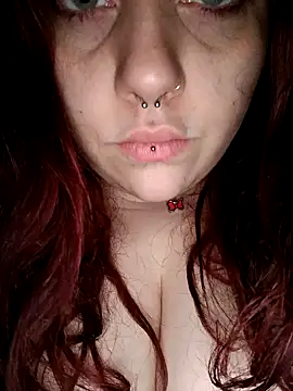 Snapshot of persefone97 chatting on February 2025 06:33:01 PM persefone97 online show from February 2025 06:33:01 PM