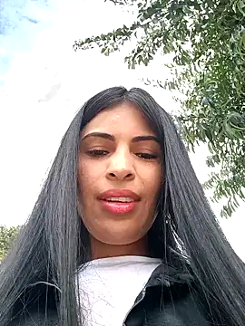 Snapshot of Astrid-- chatting on January 2025 03:19:01 PM Astrid-- online show from January 2025 03:19:01 PM