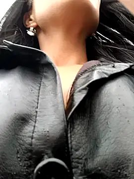 Snapshot of Astrid-- chatting on February 2025 08:50:02 PM Astrid-- online show from February 2025 08:50:02 PM