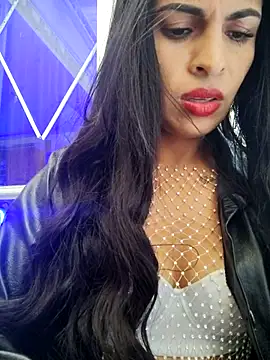 Snapshot of Astrid-- chatting on November 2025 07:24:01 PM Astrid-- online show from November 2025 07:24:01 PM