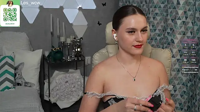 Snapshot of HarleyDeess chatting on March 2025 11:34:02 PM HarleyDeess online show from March 2025 11:34:02 PM