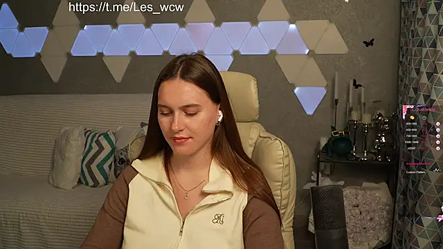 HarleyDeess online show from November 2025 10:45:02 PM