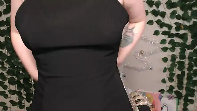 IxxiLiana online show from December 2024 05:15:02 AM