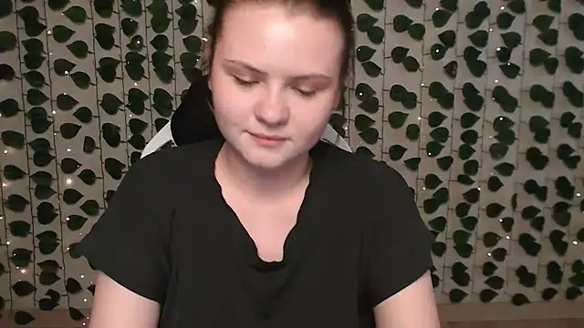 IxxiLiana online show from February 2025 07:18:02 AM