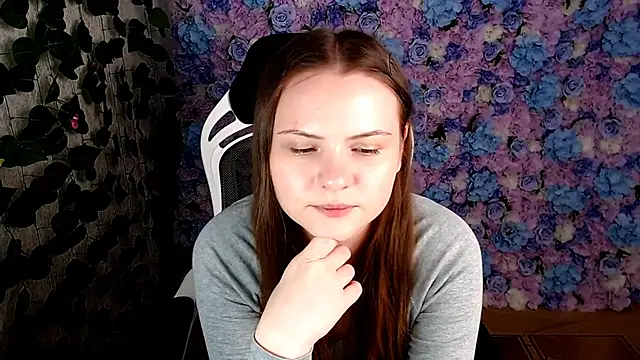 IxxiLiana online show from September 2025 05:07:02 AM