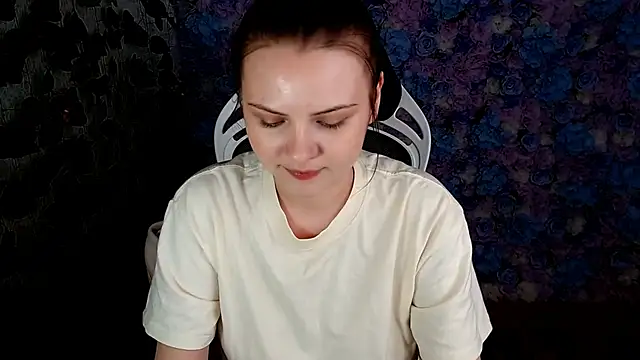 IxxiLiana online show from September 2025 04:13:02 AM