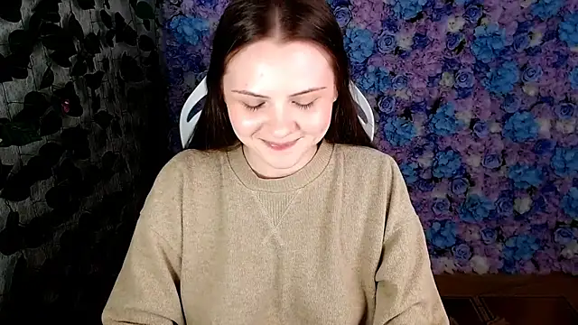 IxxiLiana online show from September 2025 06:15:01 AM