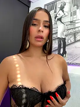 Snapshot of Mau_White chatting on October 2025 08:49:01 PM Mau White online show from October 2025 08:49:01 PM