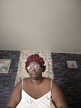 Snapshot of Yagurl__west chatting on November 2025 06:46:01 AM Yagurl west online show from November 2025 06:46:01 AM