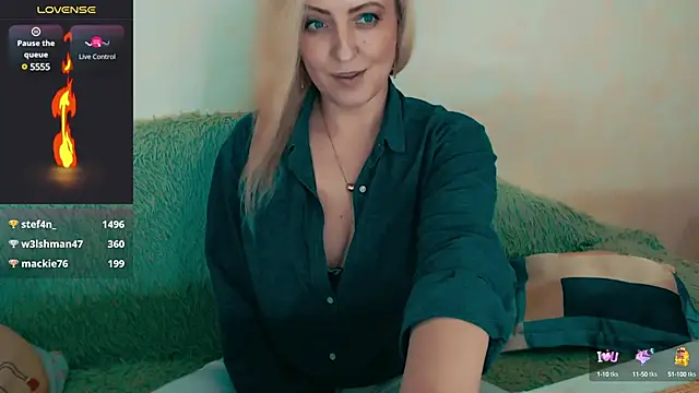 Snapshot of ElysonLang chatting on December 2024 05:14:02 AM ElysonLang online show from December 2024 05:14:02 AM