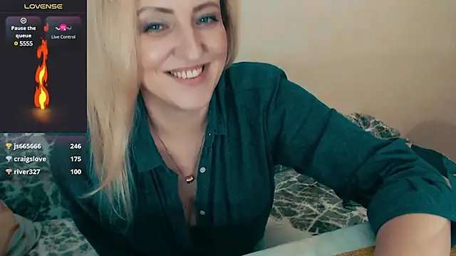 Snapshot of ElysonLang chatting on January 2025 11:27:02 PM ElysonLang online show from January 2025 11:27:02 PM