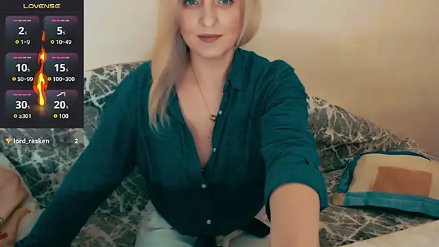 Snapshot of ElysonLang chatting on February 2025 02:38:02 AM ElysonLang online show from February 2025 02:38:02 AM