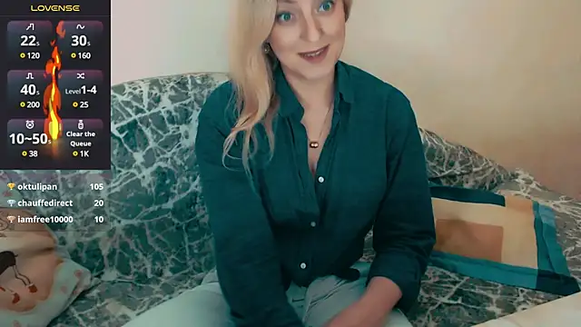 Snapshot of ElysonLang chatting on February 2025 08:24:01 PM ElysonLang online show from February 2025 08:24:01 PM