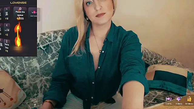 Snapshot of ElysonLang chatting on February 2025 09:14:01 PM ElysonLang online show from February 2025 09:14:01 PM