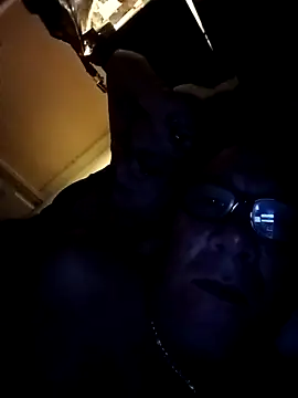carlox14 online show from September 2025 12:44:02 AM