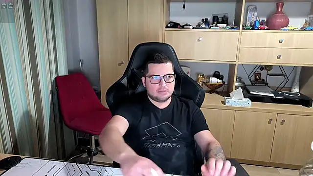 bigpuff hott online show from November 2025 09:16:02 PM