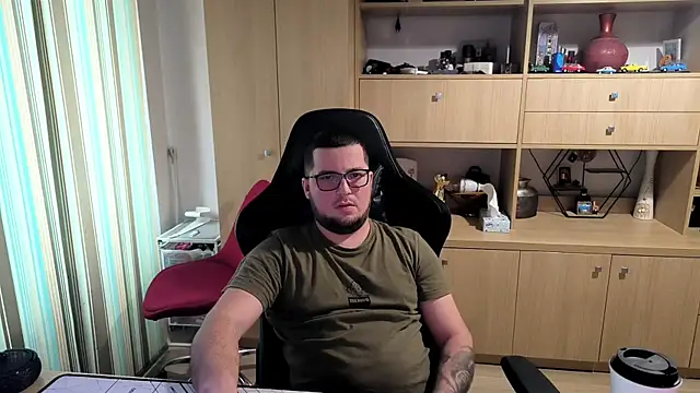 bigpuff hott online show from November 2025 11:03:01 AM