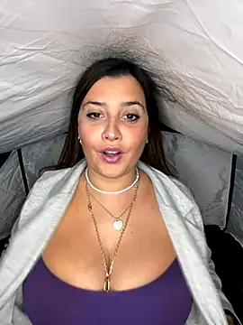 Snapshot of Novababy18 chatting on October 2025 11:02:01 PM Novababy18 online show from October 2025 11:02:01 PM