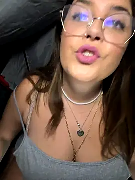 Snapshot of Novababy18 chatting on October 2025 10:25:02 PM Novababy18 online show from October 2025 10:25:02 PM