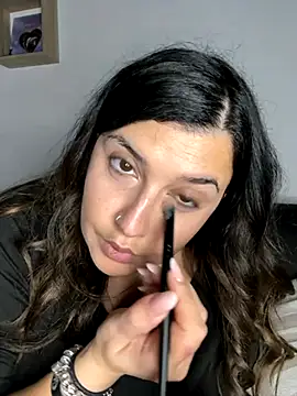 Snapshot of Novababy18 chatting on December 2025 11:35:01 PM Novababy18 online show from December 2025 11:35:01 PM