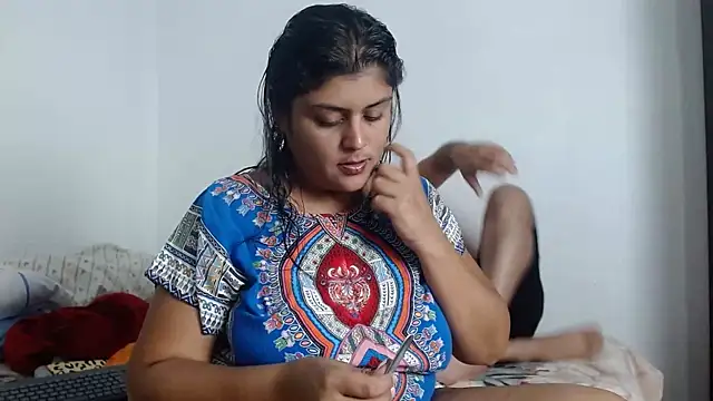 AlyDenalioficial online show from February 2025 05:31:01 PM