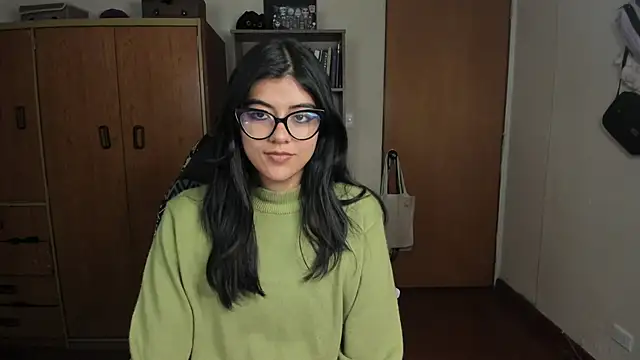 Snapshot of valerie__skyy chatting on December 2024 04:09:02 AM valerie skyy online show from December 2024 04:09:02 AM