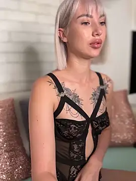 MiaMinx online show from October 2025 10:55:02 PM