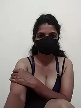 Snapshot of Shuttii_25 chatting on December 2024 08:49:01 AM Shuttii 25 online show from December 2024 08:49:01 AM