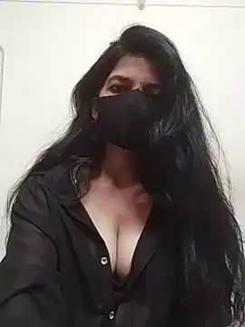 Snapshot of Shuttii_25 chatting on March 2025 05:43:02 PM Shuttii 25 online show from March 2025 05:43:02 PM