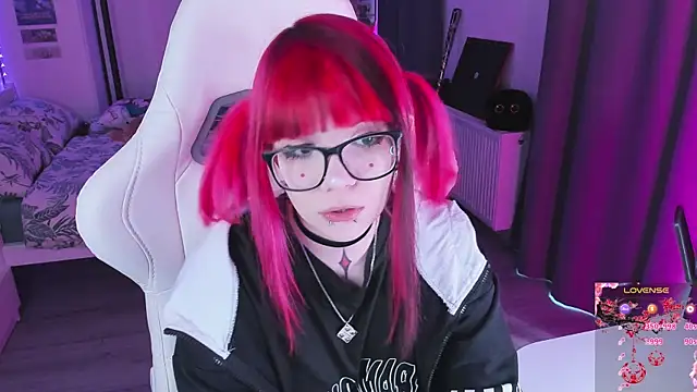 Snapshot of Yumi_Youkai chatting on October 2025 09:32:01 AM Yumi Youkai online show from October 2025 09:32:01 AM