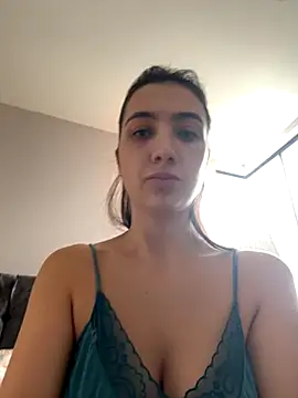 Snapshot of AnnaCastillo_ chatting on October 2025 12:44:02 PM AnnaCastillo online show from October 2025 12:44:02 PM