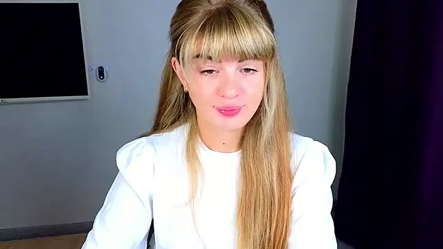 Snapshot of _comefeelme_ chatting on October 2025 03:07:02 AM comefeelme online show from October 2025 03:07:02 AM