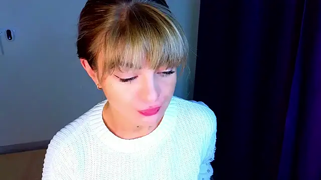 Snapshot of _comefeelme_ chatting on October 2025 03:07:02 AM comefeelme online show from October 2025 03:07:02 AM