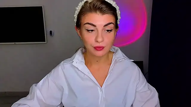 Snapshot of _comefeelme_ chatting on November 2025 05:36:02 PM comefeelme online show from November 2025 05:36:02 PM