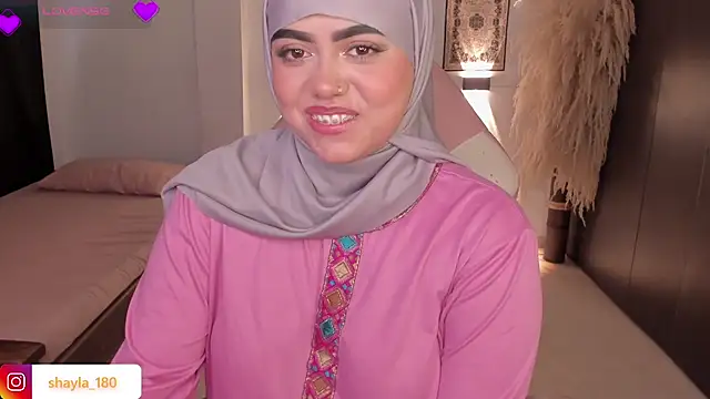 shayla 18 online show from December 2025 09:42:02 PM